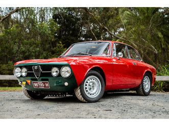 1968 alfa romeo 1750 gtv - race prepared