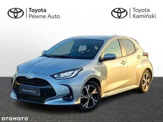 toyota yaris hybrid 1.5 style