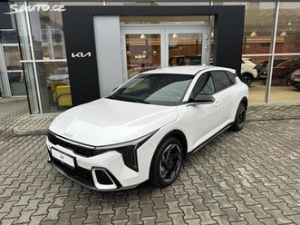 kia k4 1,6 t-gdi 7dct 110 kw gt line