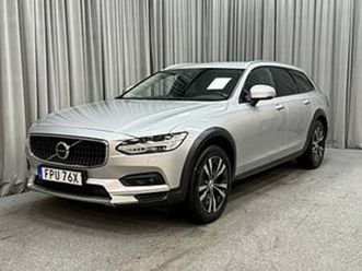 volvo v90 cross country b4 197hk momentum advanced edt awd aut b&w/drag