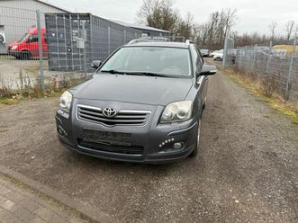 toyota avensis kombi 2.4 executive leder aut