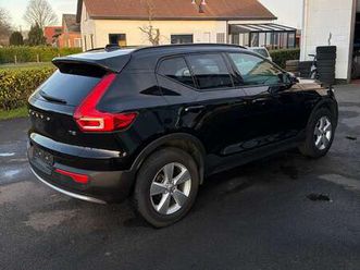 xc40 t2 core+verwarmde zetels+stuur+donkere ruiten