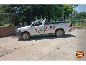 vendo toyota hilux