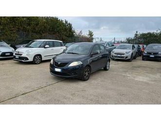 lancia ypsilon 1.2cc 69cv