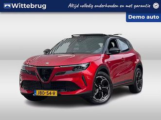 alfa-romeo-junior-elettrica-speciale-54-kwh-156pk-schuif-kanteldak-keyless-techno-pakket-apple-carplay