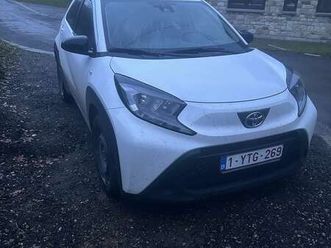 vehicule en parfait état ! assistance, clim, ets