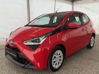 5 porte 1.0 vvt-i x-play