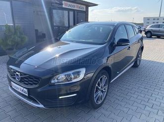volvo v60 cross country 2.0 d [d4] momentum geartronic