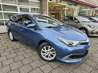 toyota auris touring sports 1.8 hybrid executive led/pdc