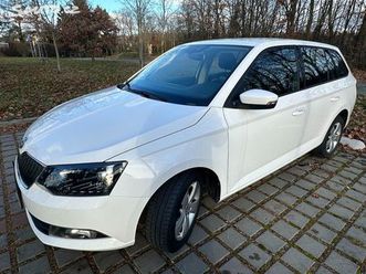 škoda fabia původ čr,elektronická serviska