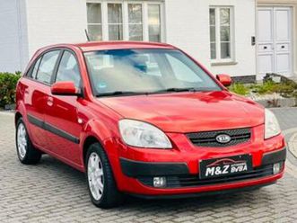 ② kia rio 1.6i benzine * 150.000 km * airco * 5 deurs — kia — 2ememain