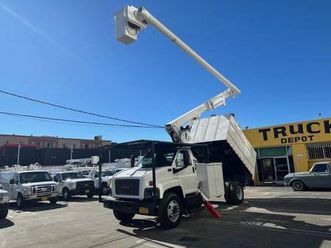 2008 gmc c7500 forestry bucket truck/ landscape truck -we finance and nationwide
