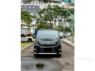 2018 toyota voxy 2.0 mpv odo 40 rbuan (termurah)