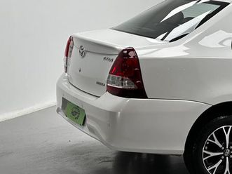 toyota etios 1.5 platinum sedan auto