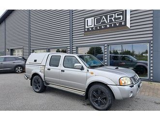 nissan king cab dubbelhytt 2.5 4wd endast