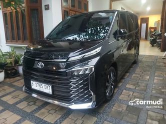 2023 toyota voxy (non premium color) mpv