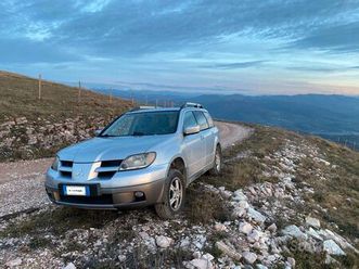 mitsubishi outlander i serie