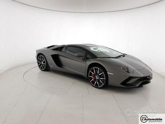 lamborghini aventador roadster 6.5 s 740