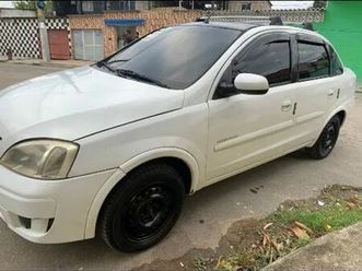 sed. premium 1.4 8v econoflex 4p