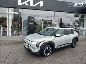 kia ev3 58.3 kwh baterija. 150 kw 204 km star