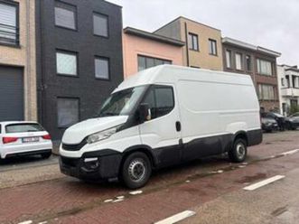 ② caméra iveco daily 2.3d 2018 euro6 130.000 km — camionnettes & utilitaires — 2ememain
