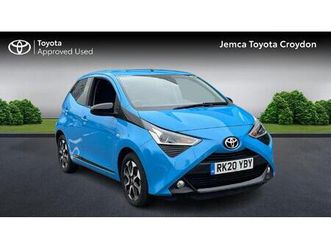 toyota aygo x-trend hatchback's 1.0 vvt-i x-trend funroof x-shift euro 6 5dr