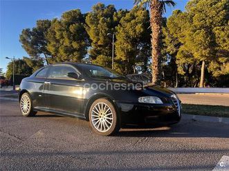 alfa romeo gt 1.9 jtd distinctive