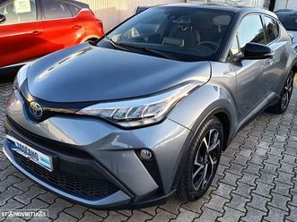 toyota c-hr 1.8 hybrid square collection