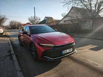 toyota crown an. 2023