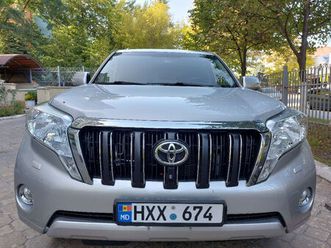 toyota land cruiser prado an. 2017