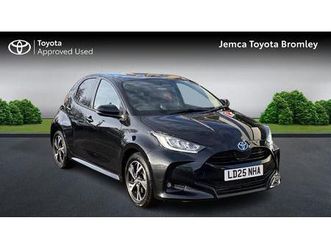 toyota yaris design hatchback's 1.5 vvt-h design e-cvt euro 6 (start/stop) 5dr
