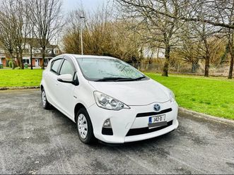 toyota aqua 1.5 hybrid automatic