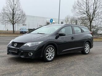 honda civic tourer 1.6 i-dtec elegance euro6 megkímélt állapot/ ülésfűtés/ xenon/ digit klíma/ két kulcs