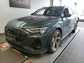 audi e-tron sportback s black/22z./matrix/pano/carbon