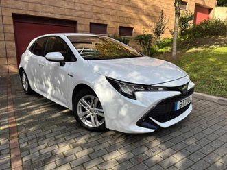 toyota corolla 1.8 hybrid active