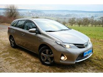 toyota auris touring sports hybrid gepflegt /versiegelt