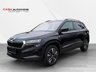 skoda karoq tour 1.5 tsi dsg ahk navi shz kamera pdc