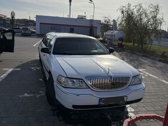 utilizat lincoln town car 2005 - 13 000 eur, 35 000 km - autovit.ro