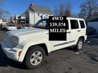2010 jeep liberty sport ***4wd