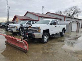 2019 chevy silverado 2500hd 4x4 plow truck