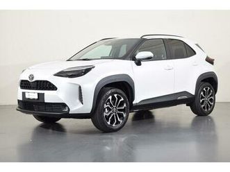toyota yaris cross 1.5 vvt-i hsd trend awd-i: réserver un essai sur route !
