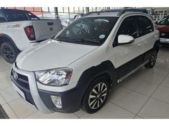 2019 toyota etios cross 1.5 xs 5-dr