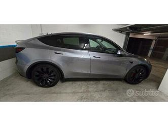 tesla model y performance awd km 8900