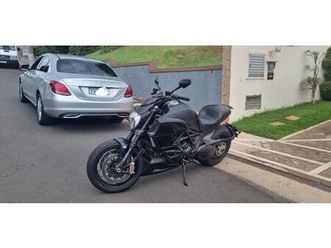 ducati diavel com 7 mil km 2015