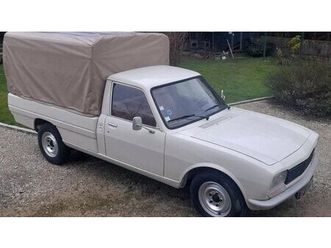 1984 peugeot 504 beige manuel, 4 vitesses conduite à gauc...