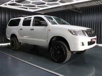 2.5d-4d double cab 4x4 srx