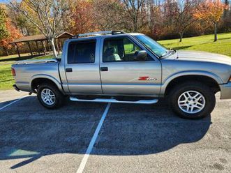 2003 gmc sonoma 4-door crew cab, zr5 off-road edition