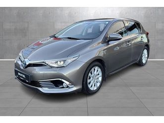 toyota auris hybrid