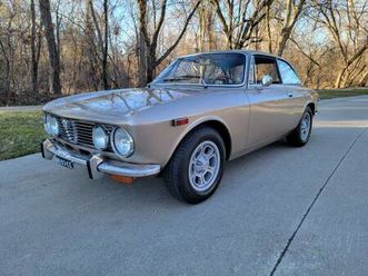 1972 alfa romeo gtv coupe