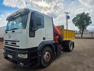tractora iveco eurotech - grua palfinge
